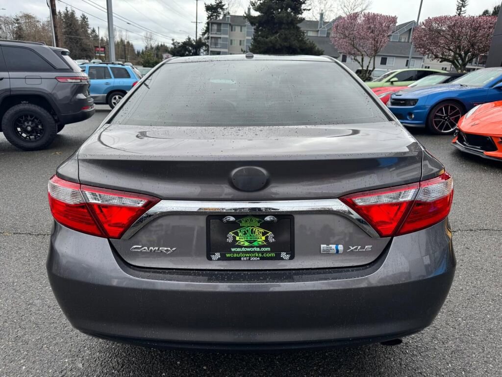 Used 2015 Toyota Camry XLE w/ Moonroof Package image 4