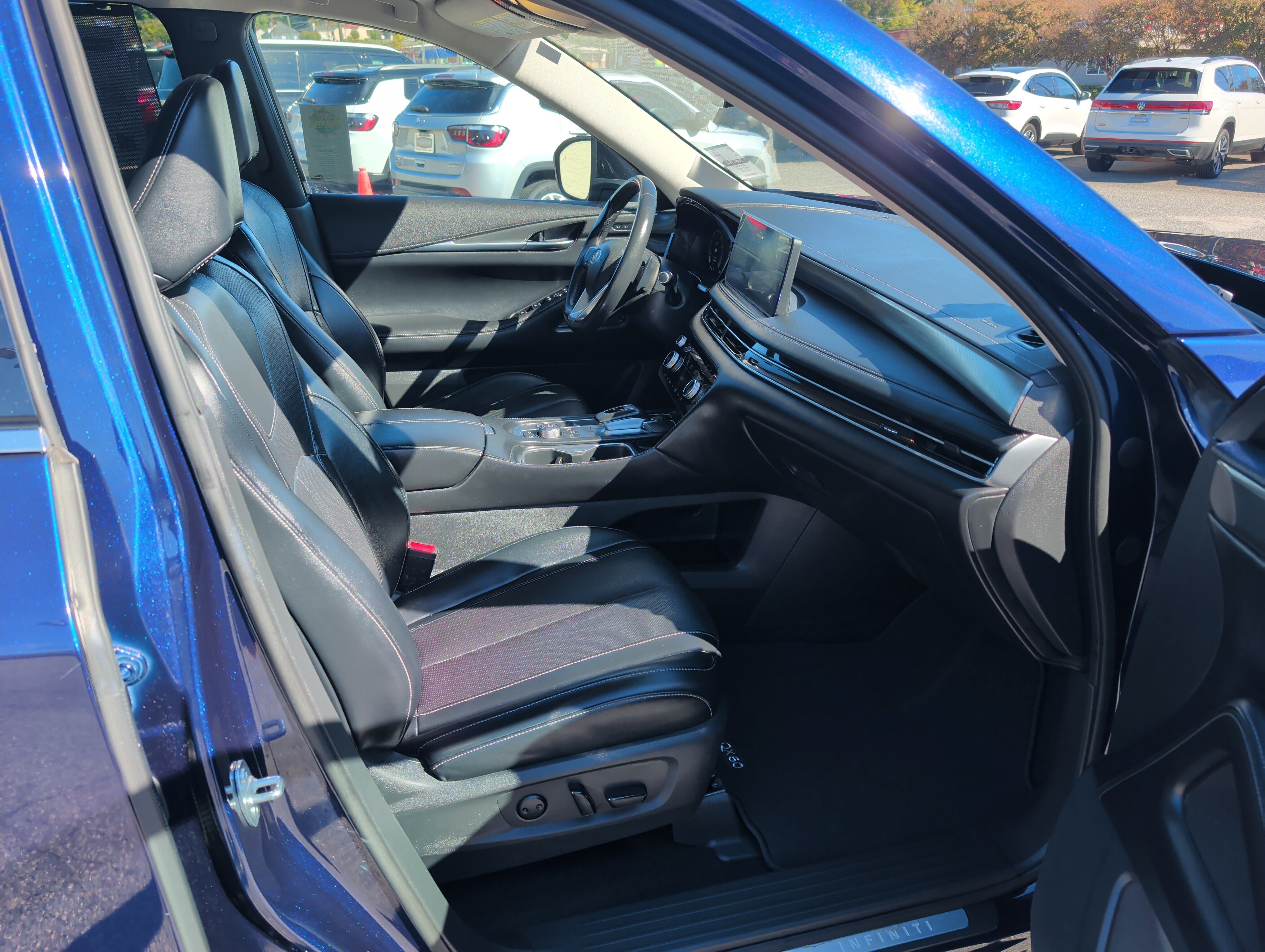 Used 2024 INFINITI QX60 Luxe FWD image 12