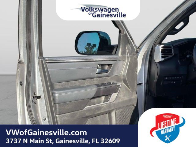 Used 2024 Toyota Tundra Platinum AWD/4WD image 17