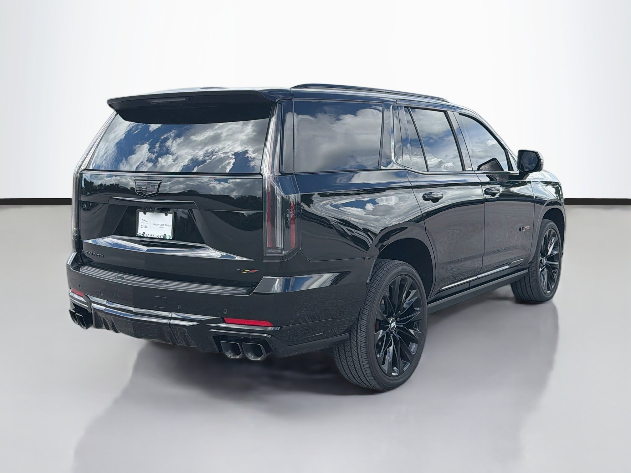 Used 2026 Cadillac Escalade V w/ LPO, ONYX Package AWD/4WD image 5