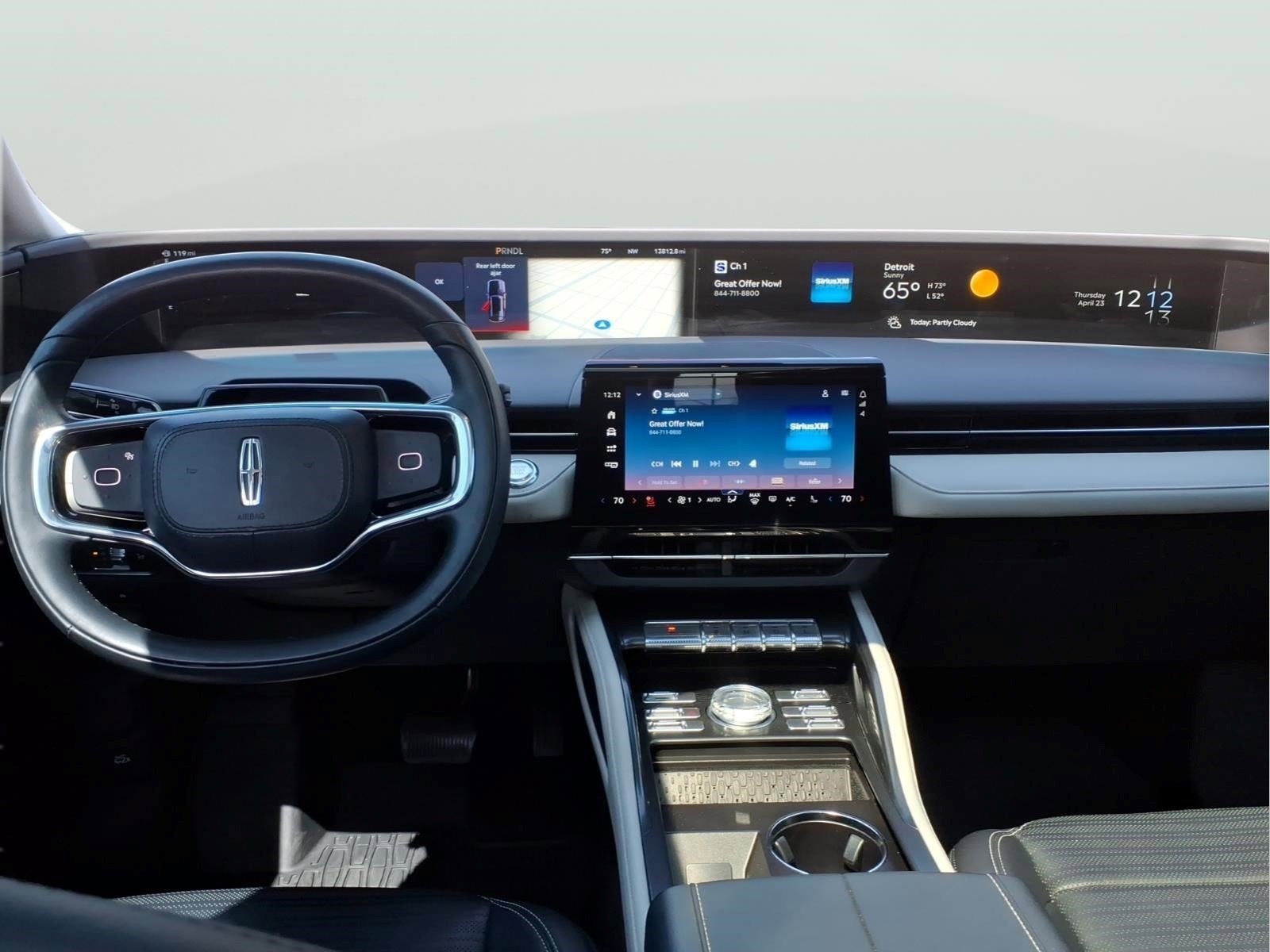 Used 2024 Lincoln Nautilus Reserve w/ Equipment Group 202A AWD/4WD image 11