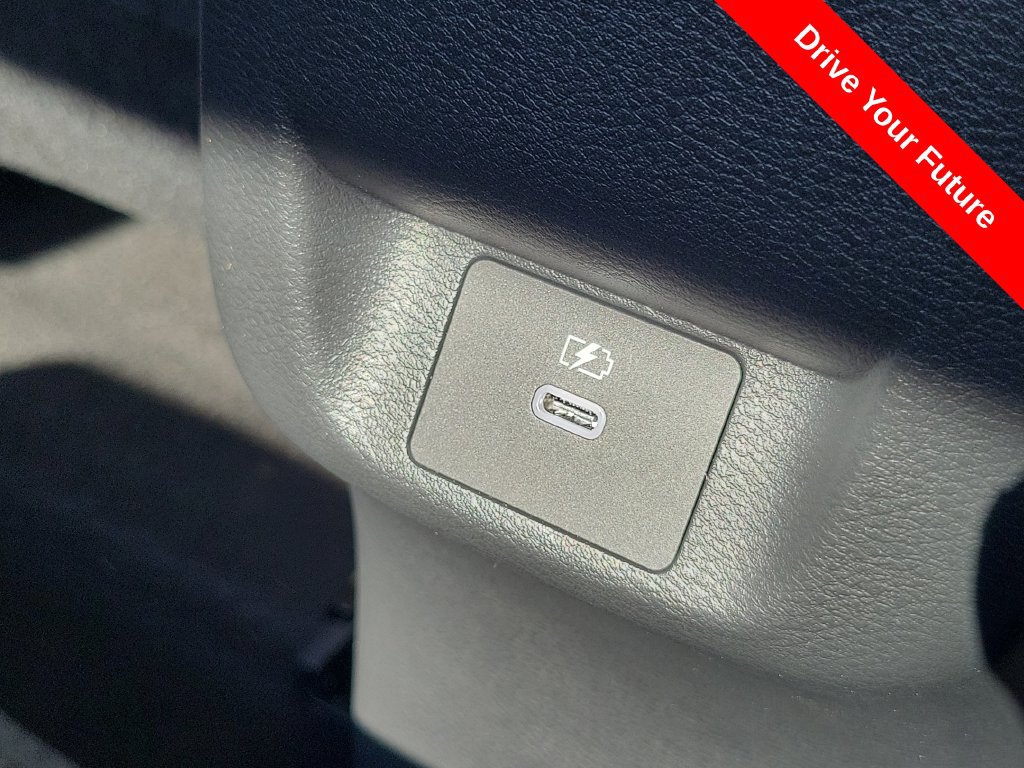 Used 2025 Nissan Versa SV w/ Trunk Package FWD image 20