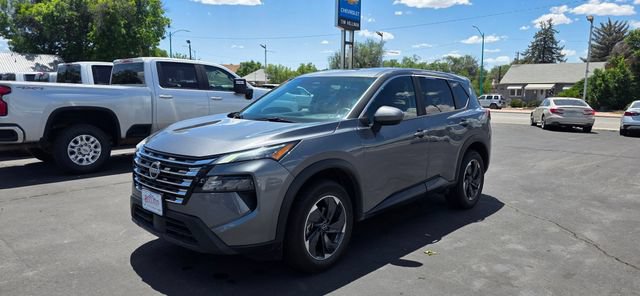 Used 2025 Nissan Rogue SV AWD/4WD image 4