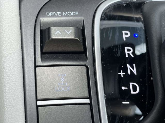 Used 2025 Hyundai Kona SEL AWD/4WD image 18