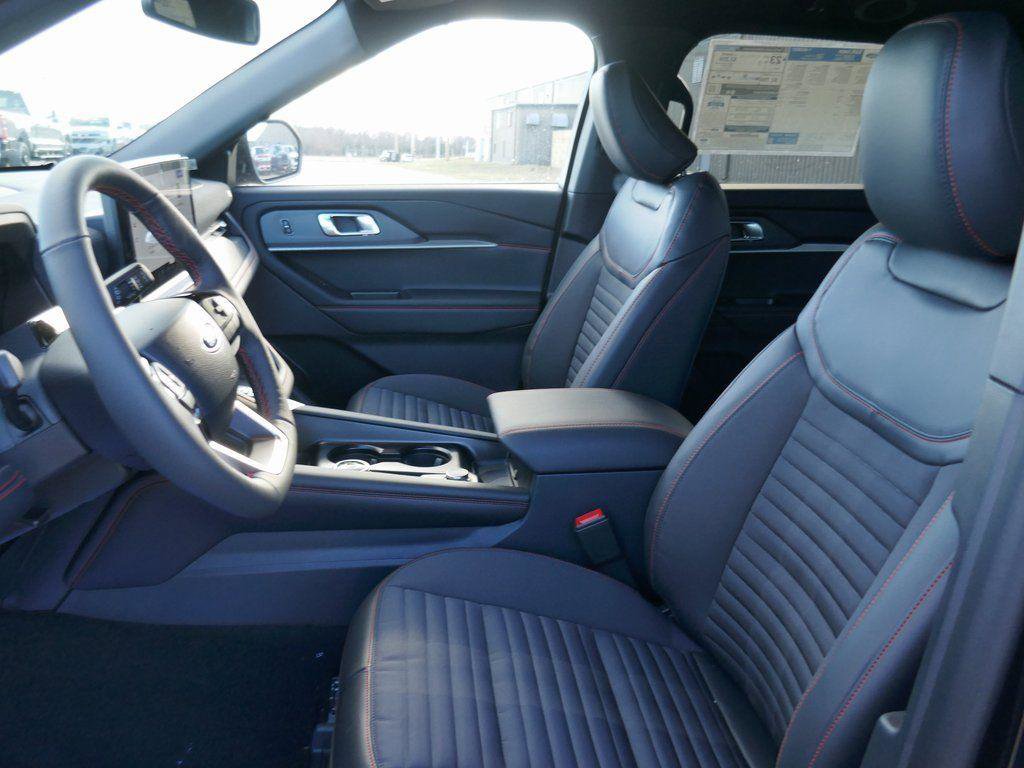 New 2026 Ford Explorer ST-Line w/ ST-Line Street Pack AWD/4WD image 15