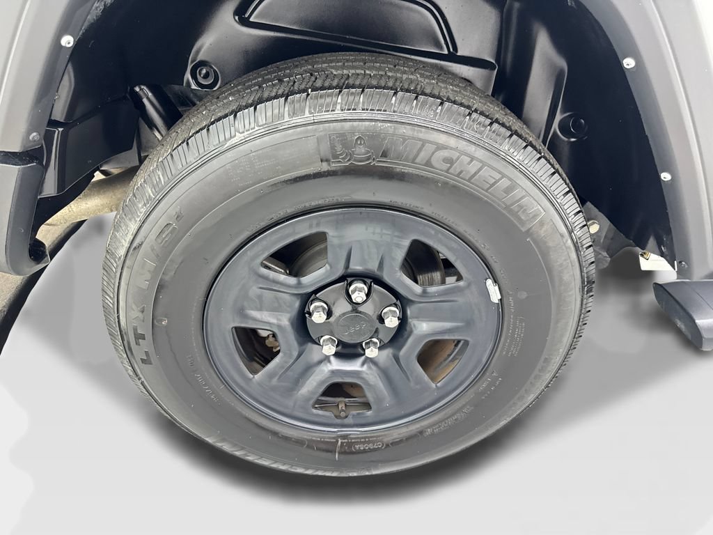 Used 2022 Jeep Wrangler Sport AWD/4WD image 77