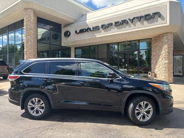 Used 2015 Toyota Highlander XLE AWD/4WD video 2