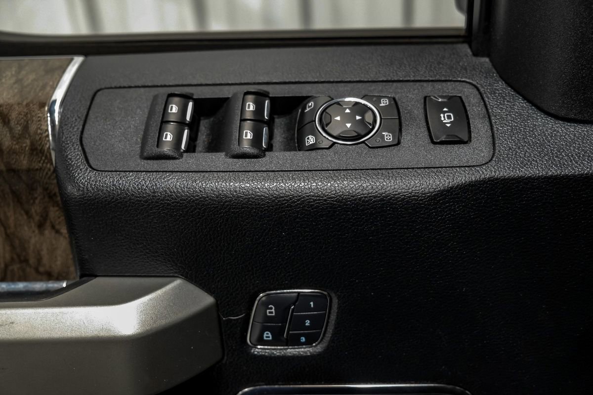 Used 2017 Ford F350 Lariat w/ Lariat Ultimate Package image 45