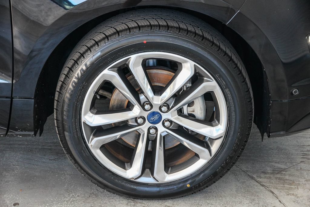 Used 2016 Ford Edge Sport w/ Equipment Group 401A AWD/4WD image 11