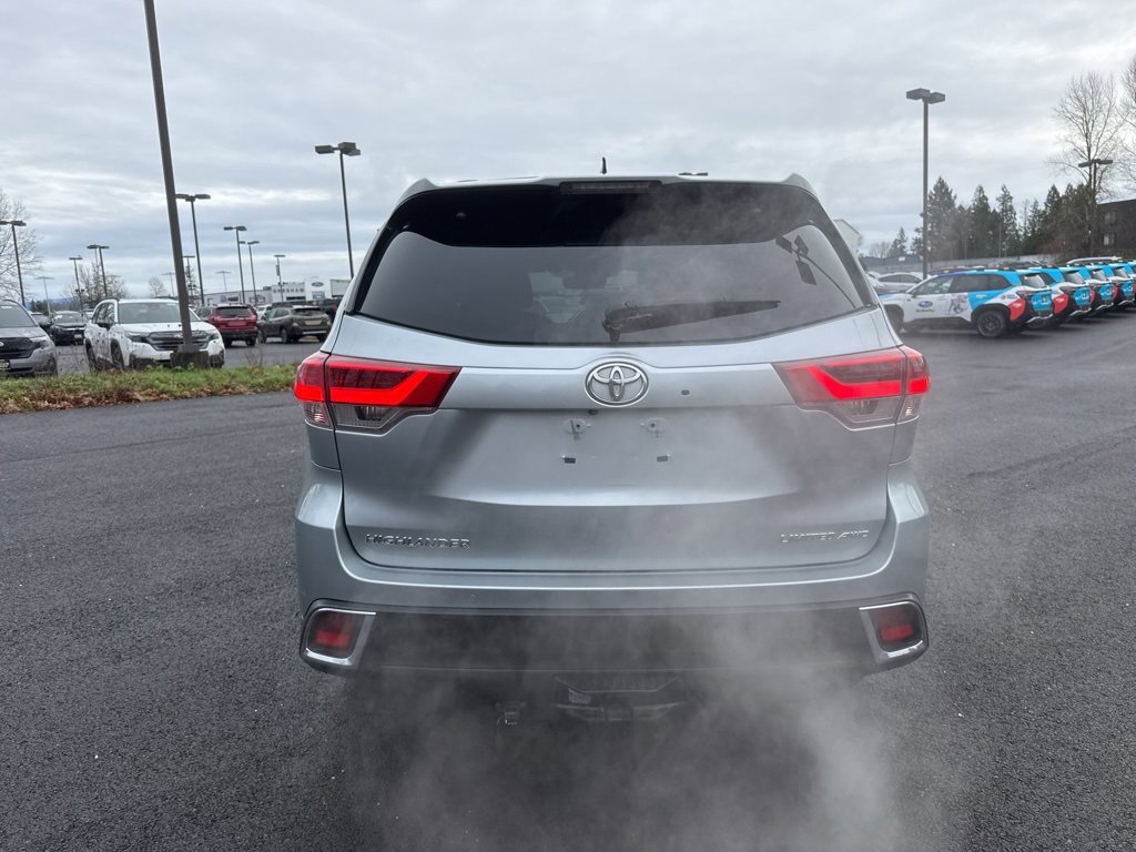 Used 2018 Toyota Highlander Limited Platinum image 6