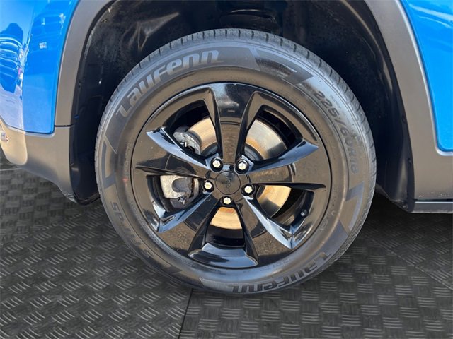 Used 2017 Jeep Cherokee Altitude image 14