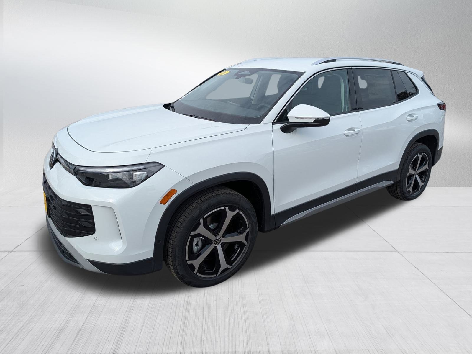 New 2026 Volkswagen Tiguan SE image 4