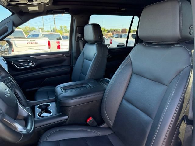 Used 2023 Chevrolet Suburban Z71 w/ Luxury Package AWD/4WD image 24
