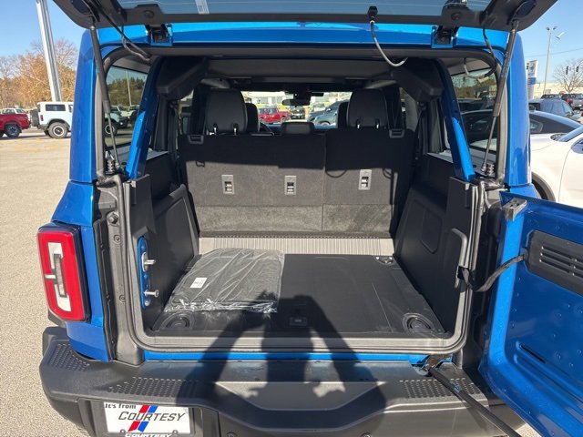 New 2025 Ford Bronco Badlands image 9