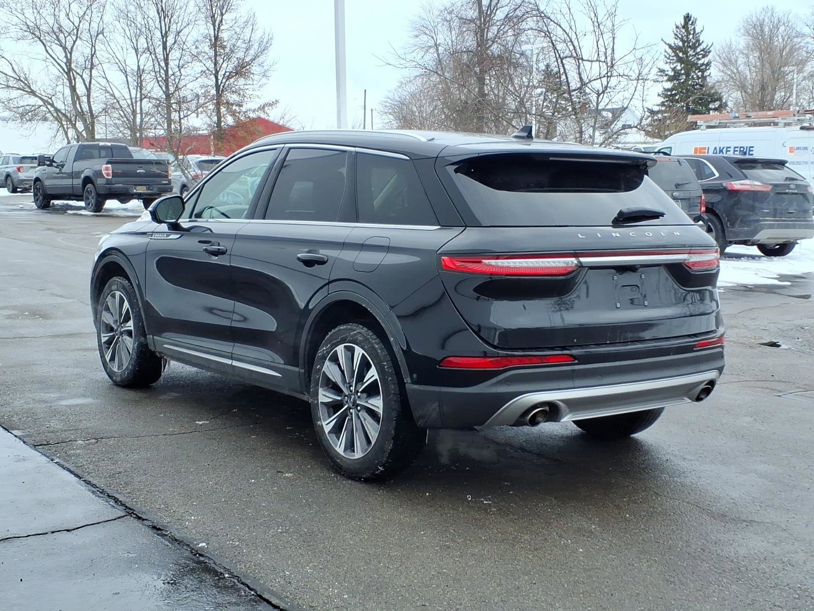 Certified 2022 Lincoln Corsair Reserve w/ Equipment Group 201A image 4