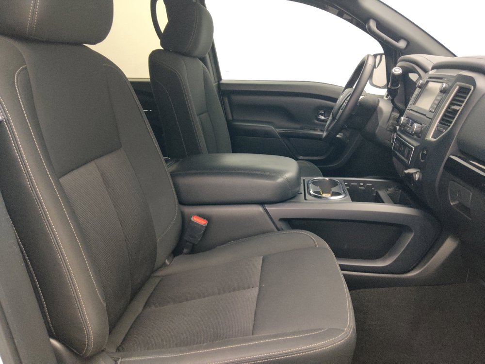 Used 2018 Nissan Titan SV w/ SV Convenience Package RWD image 21