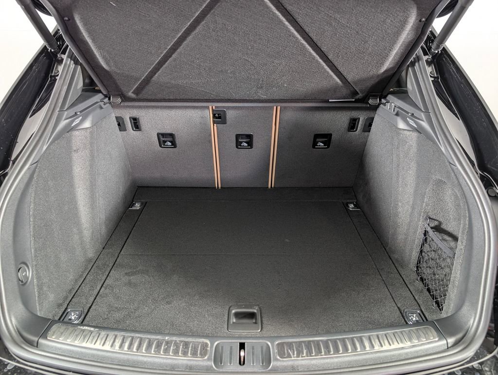 New 2026 Porsche Macan image 17