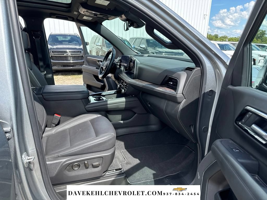 Used 2025 Chevrolet Tahoe Z71 w/ Comfort Package AWD/4WD image 27