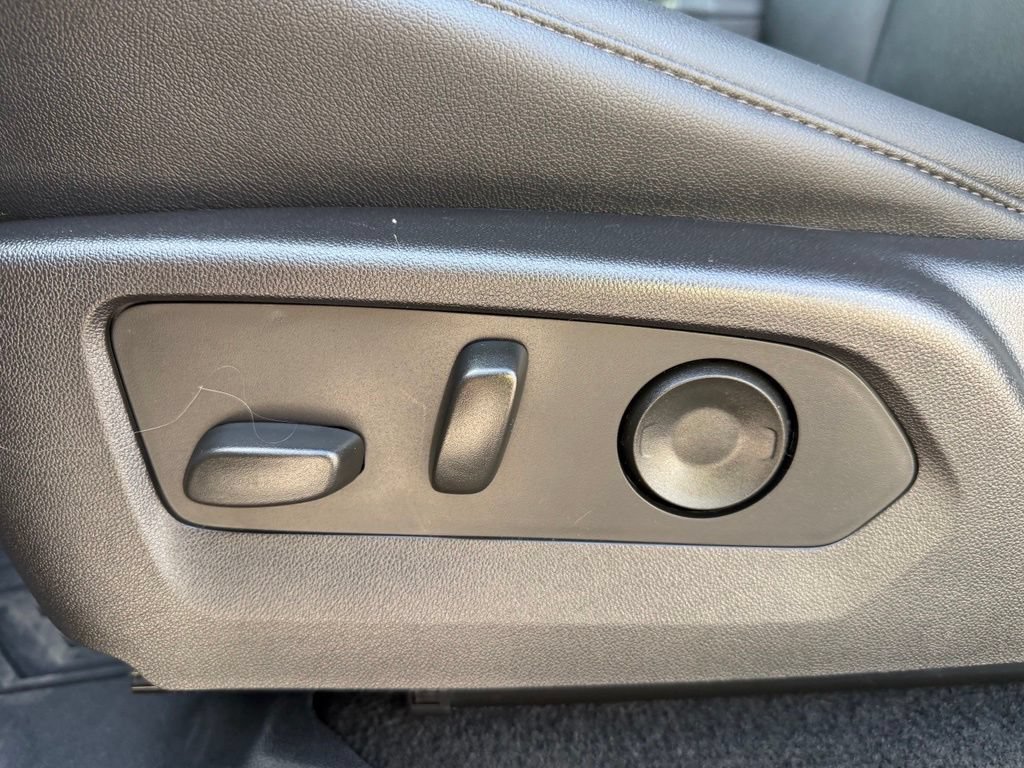 Used 2026 Chevrolet Colorado Trail Boss AWD/4WD image 23
