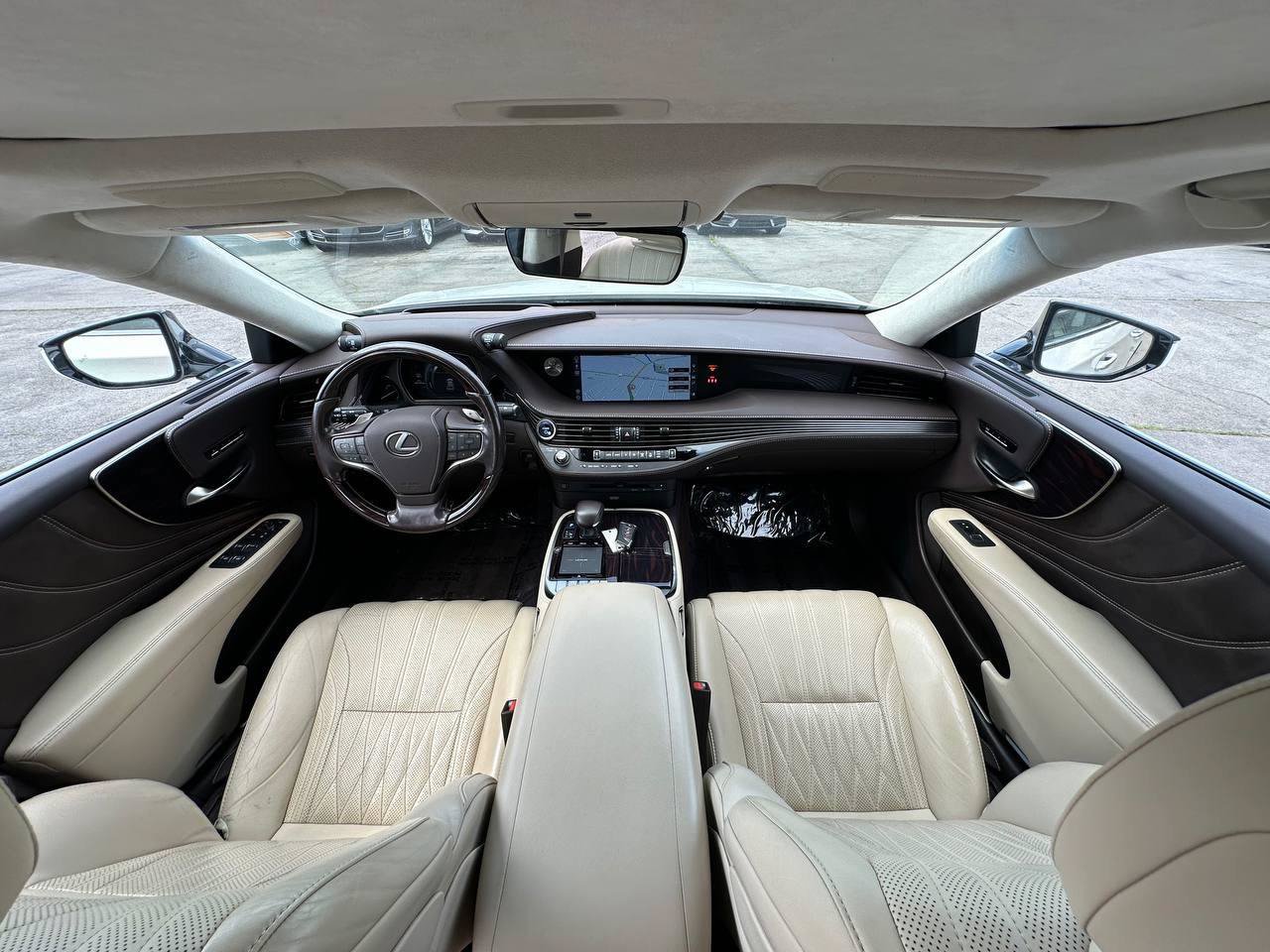Used 2018 Lexus LS 500h AWD w/ Luxury Package image 40