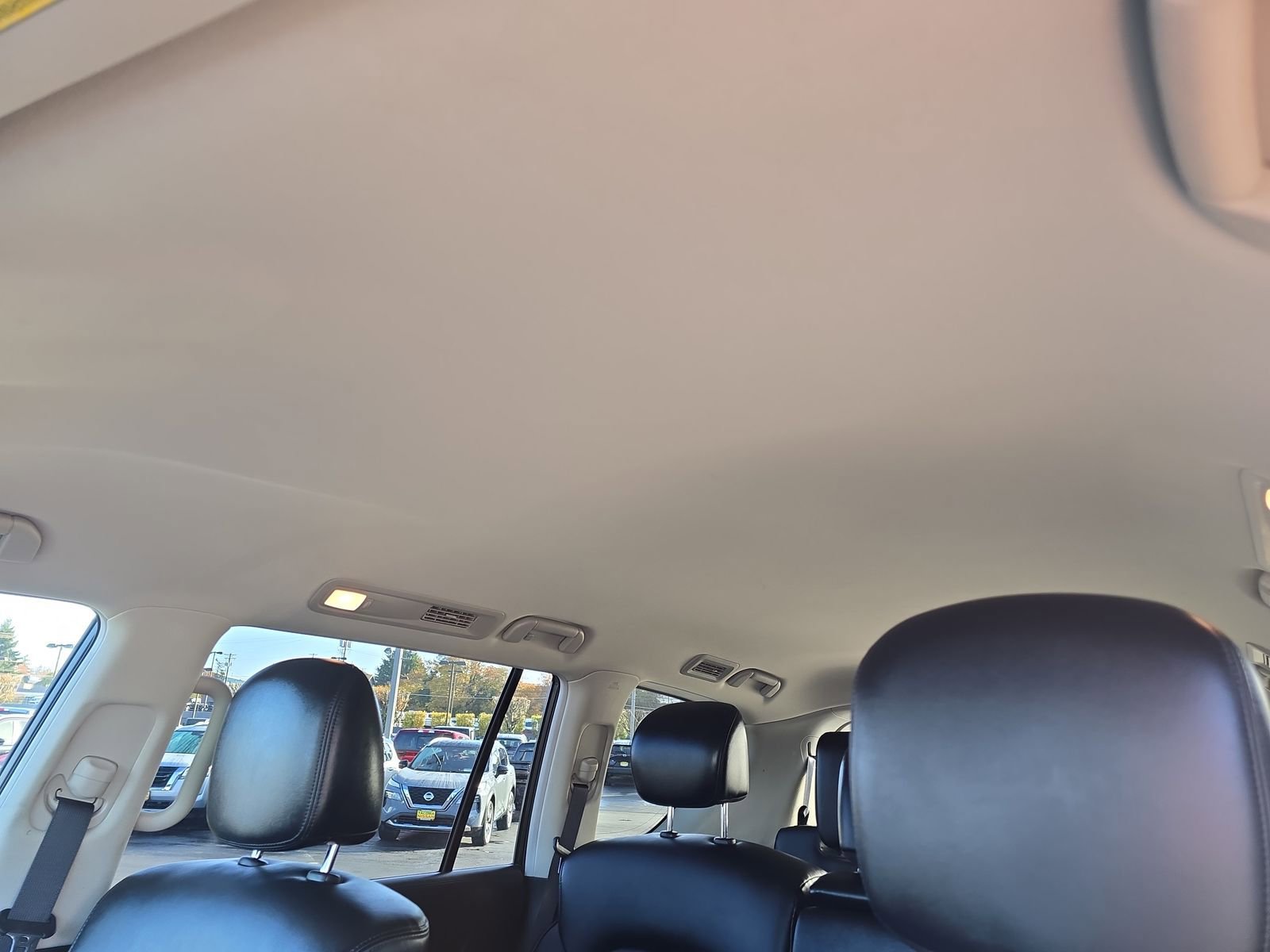 Used 2024 Nissan Armada SV image 25