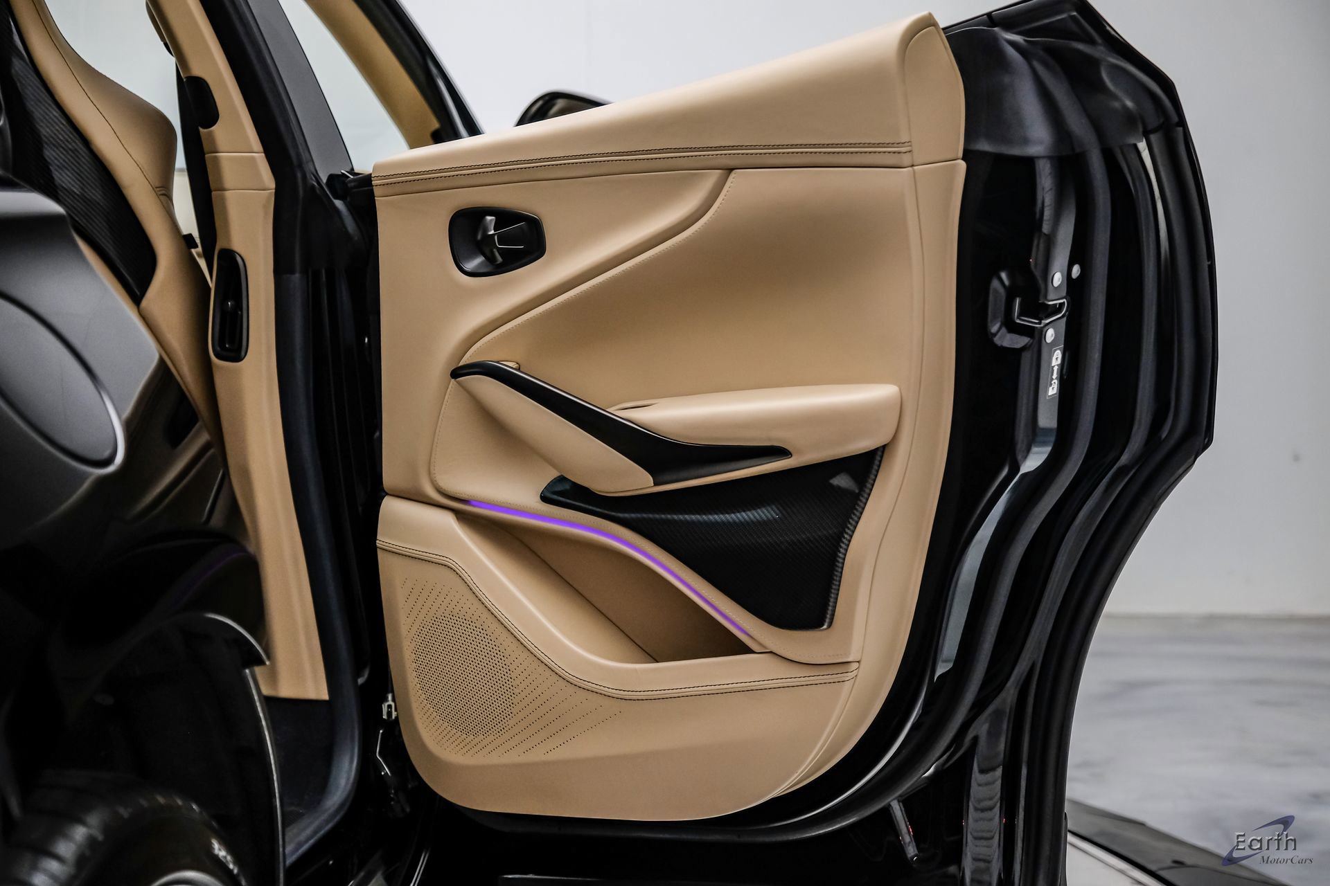 Used 2023 Aston Martin DBX 707 image 94