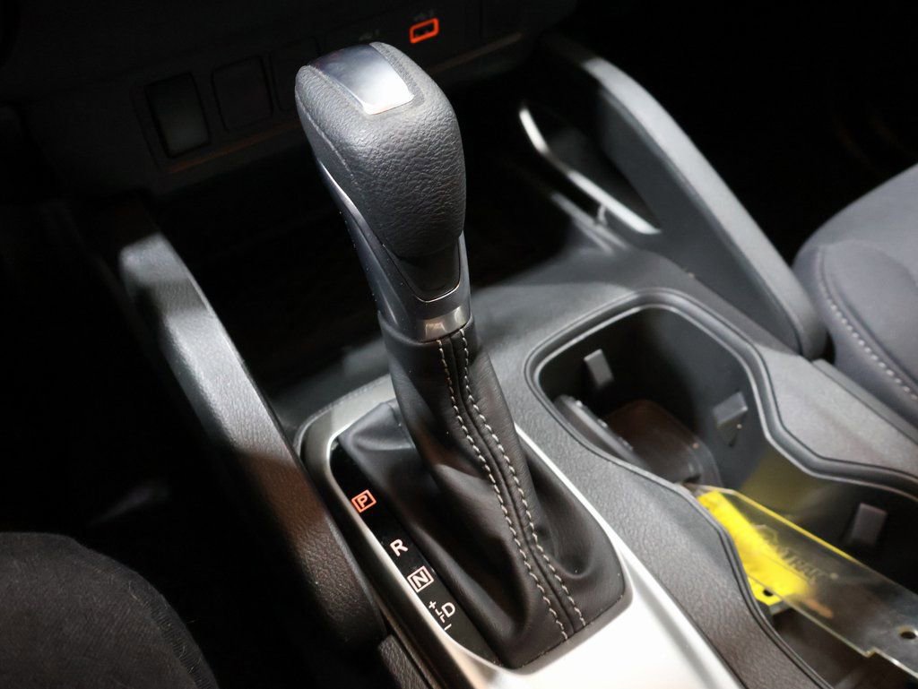 Used 2024 Nissan Frontier SV image 33