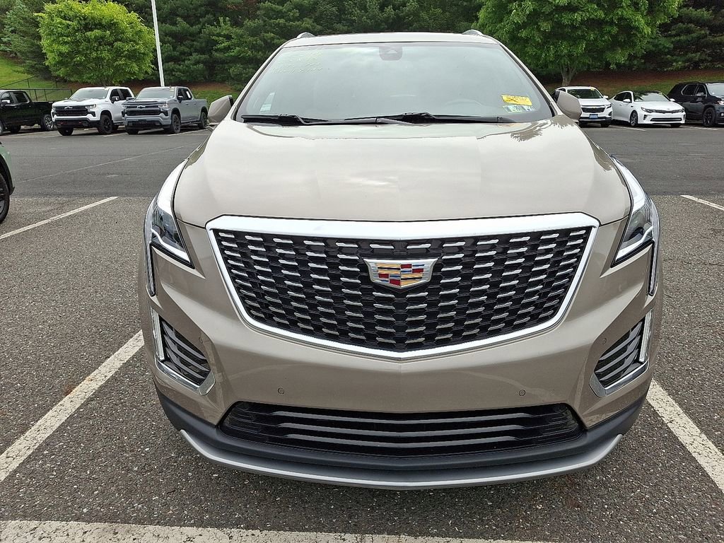 Used 2023 Cadillac XT5 Premium Luxury AWD/4WD image 2