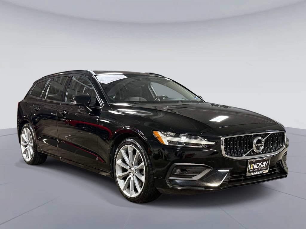 Used 2020 Volvo V60 T5 Momentum FWD image 9