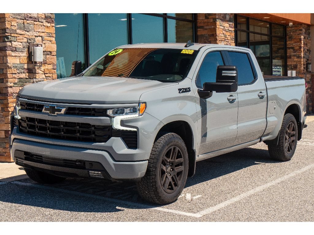 Used 2024 Chevrolet Silverado 1500 RST AWD/4WD image 7