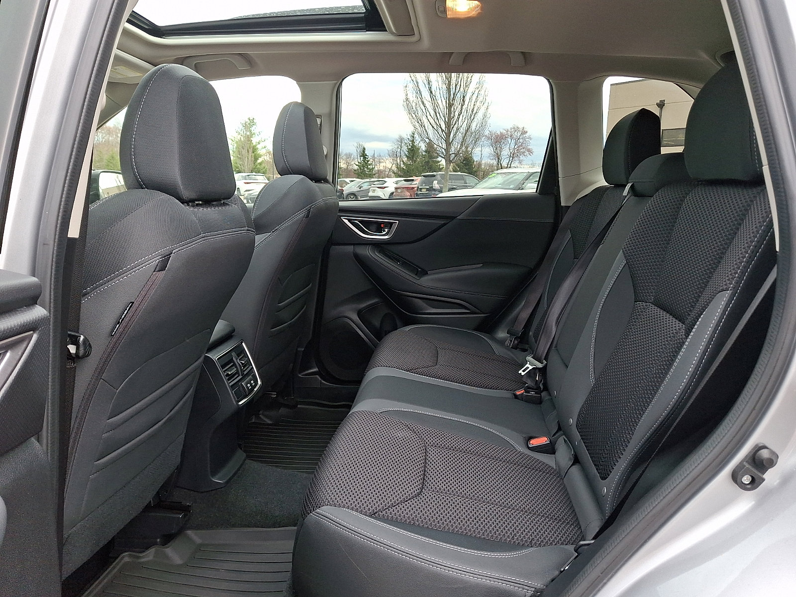 Used 2019 Subaru Forester Premium image 10