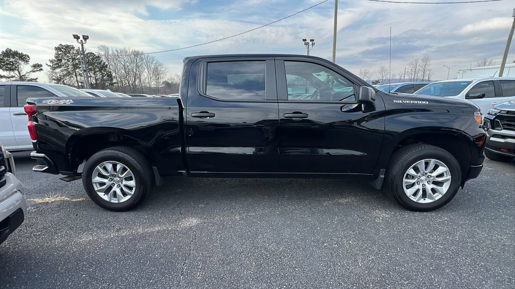 New 2025 Chevrolet Silverado 1500 Custom image 4