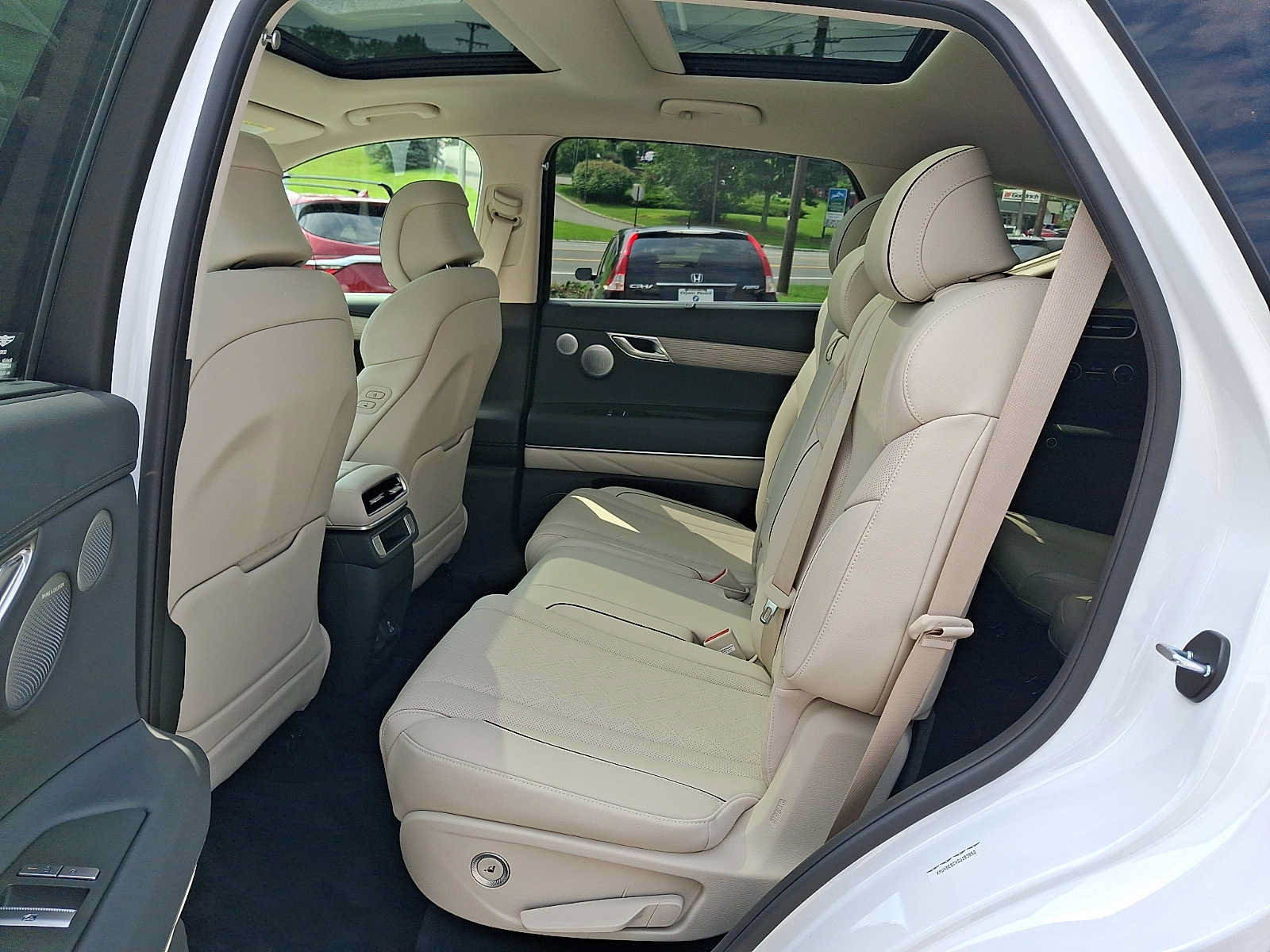 Used 2025 Genesis GV80 3.5T Advanced AWD/4WD image 10