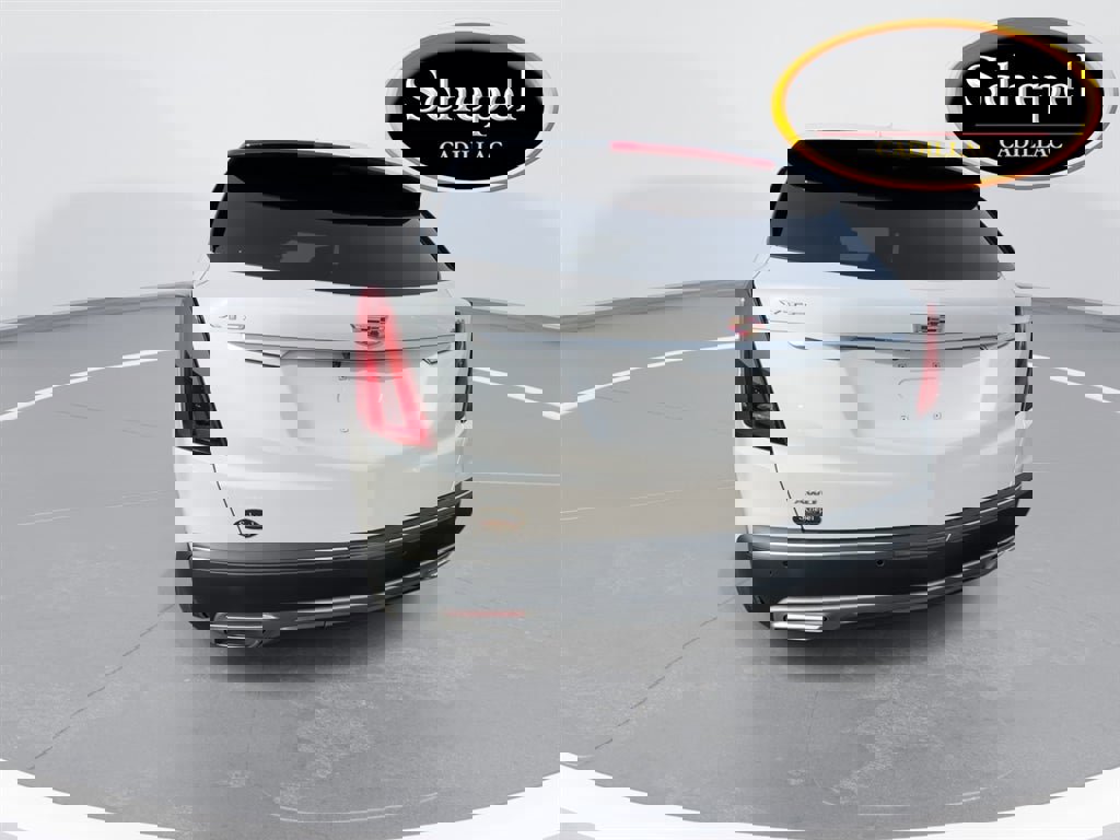 Certified 2025 Cadillac XT5 Premium Luxury w/ LPO, Floor Liner Package image 7