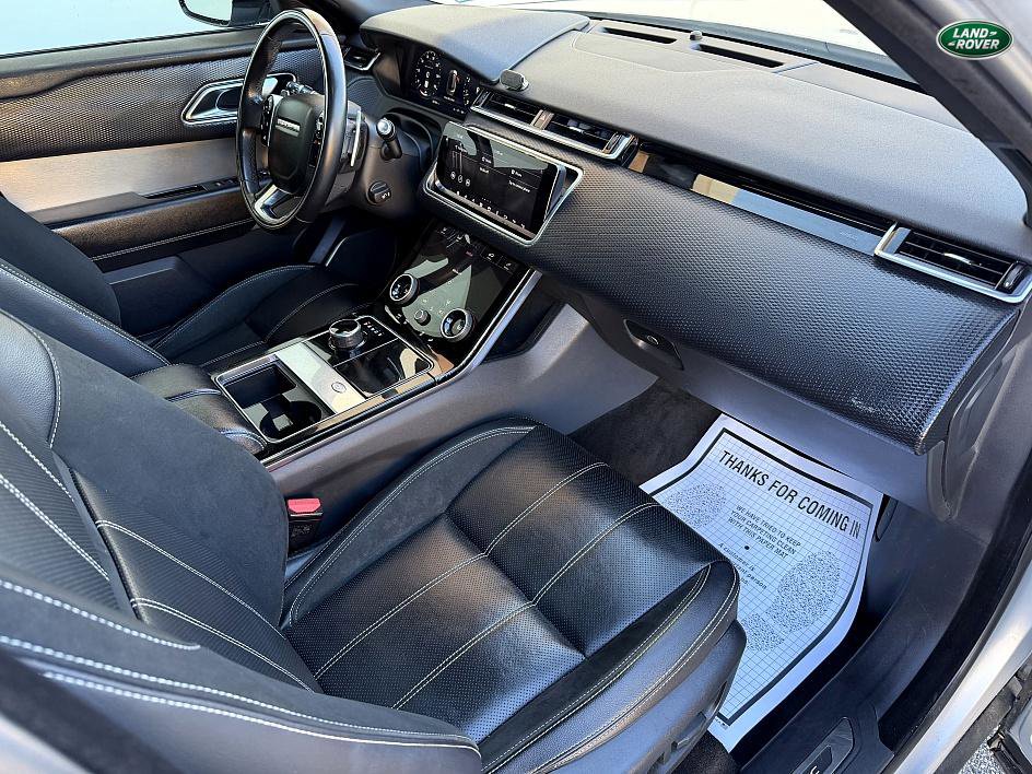 Used 2019 Land Rover Range Rover Velar R-Dynamic SE image 12
