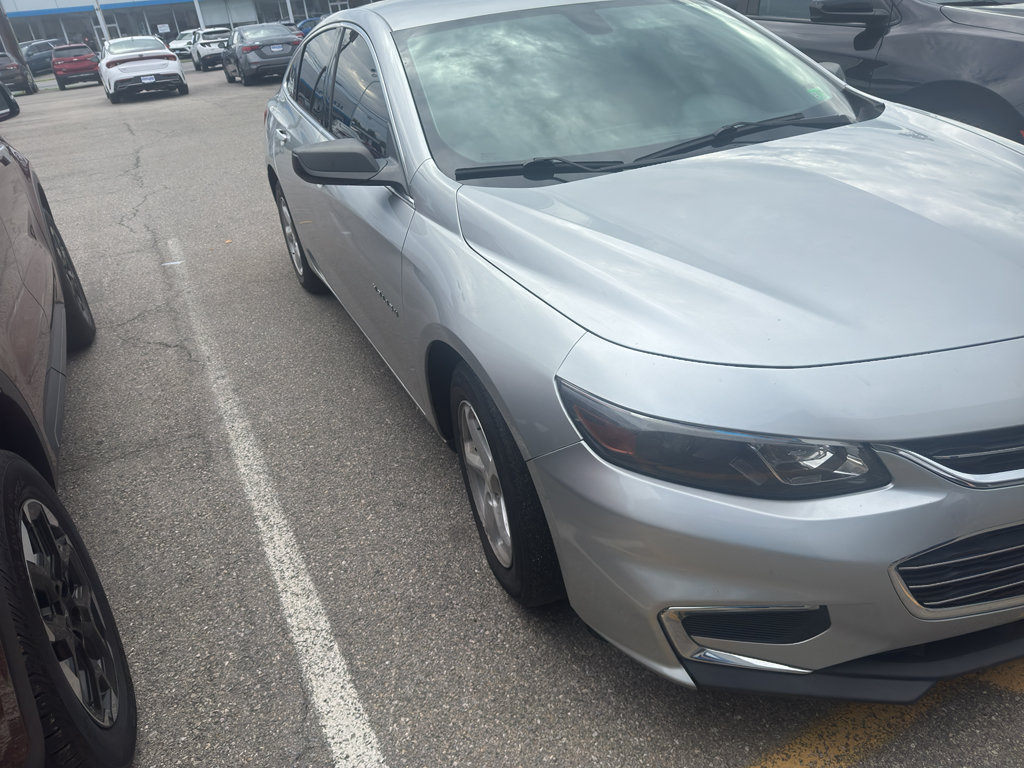 Used 2017 Chevrolet Malibu LS FWD image 21