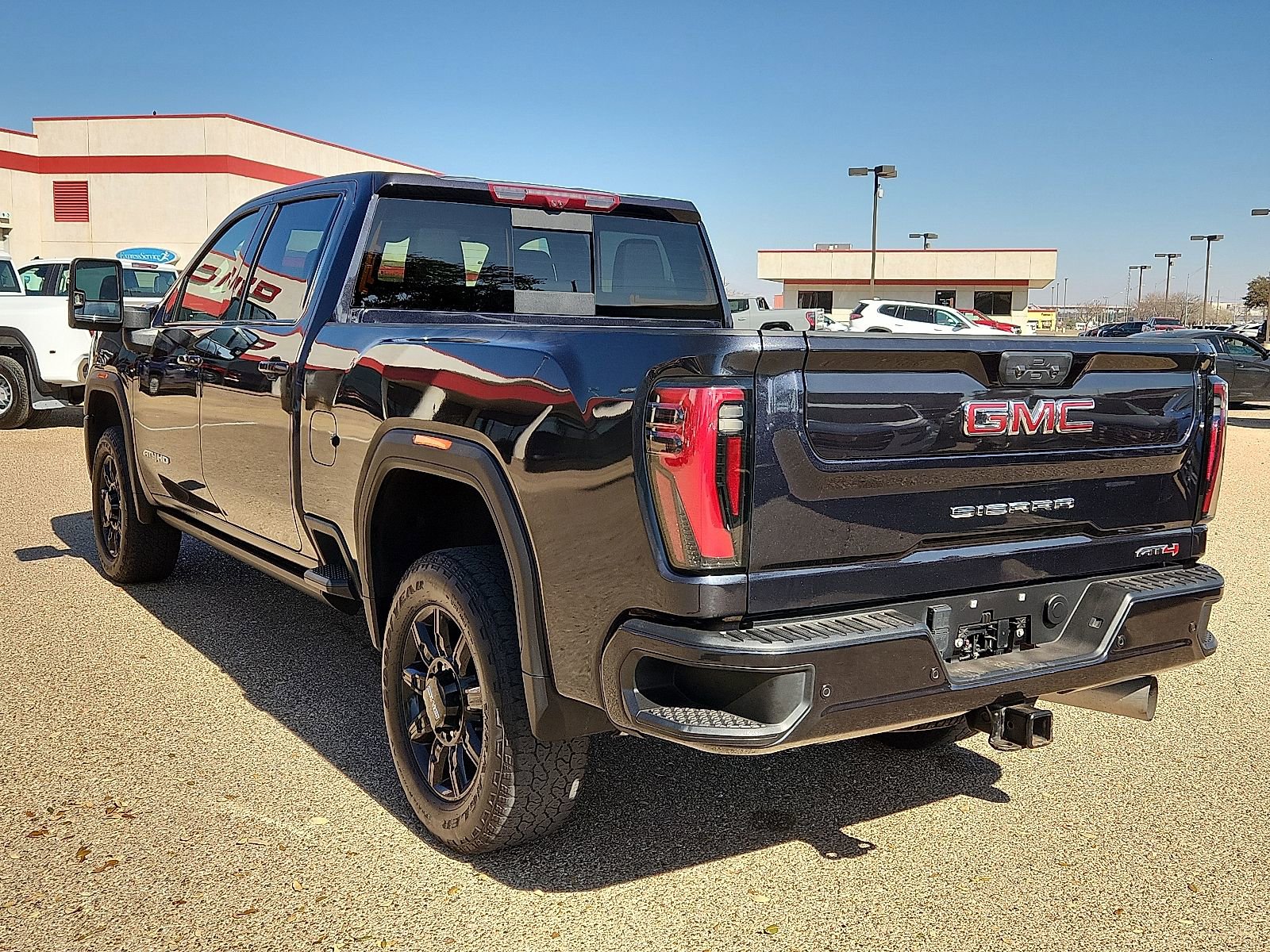Used 2024 GMC Sierra 2500 AT4 w/ AT4 Premium Plus Package image 3