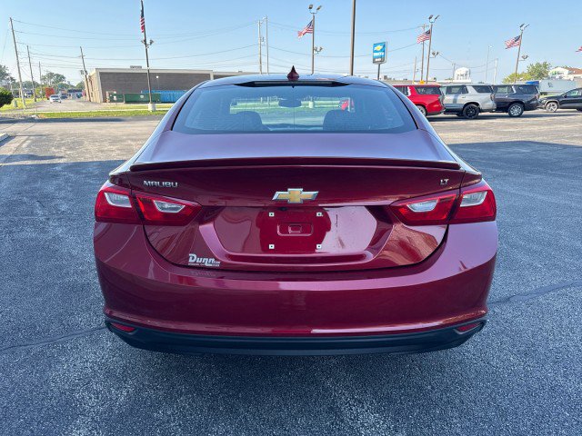 Used 2018 Chevrolet Malibu LT FWD image 4