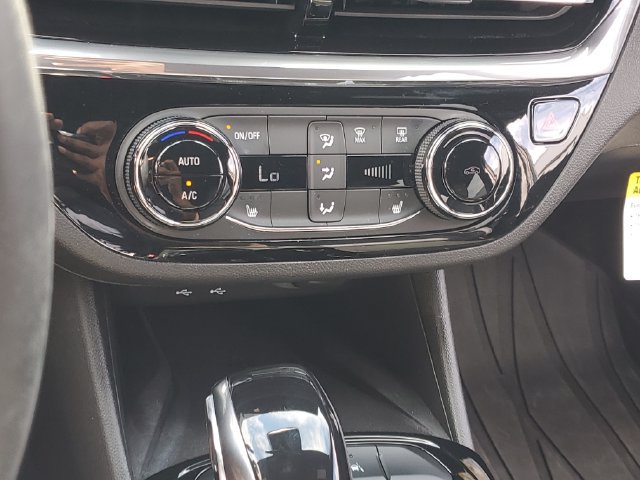 Certified 2024 Buick Envista Sport Touring w/ Convenience I Package FWD image 27
