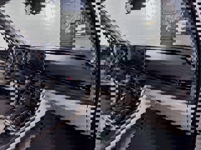 Certified 2024 Kia Carnival EX image 32