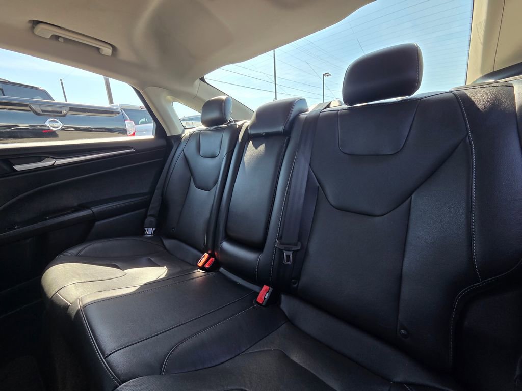 Used 2019 Ford Fusion Titanium image 23