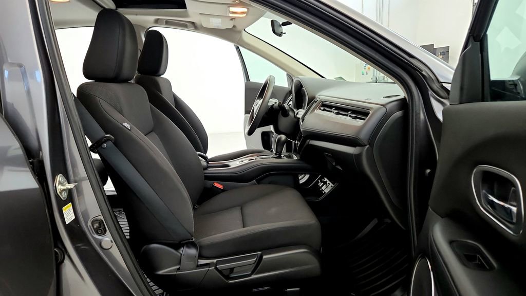 Used 2016 Honda HR-V EX image 17