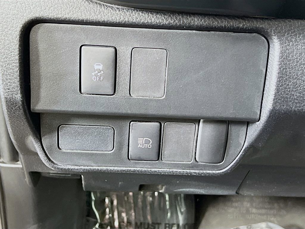 Used 2020 Toyota Tacoma SR image 10