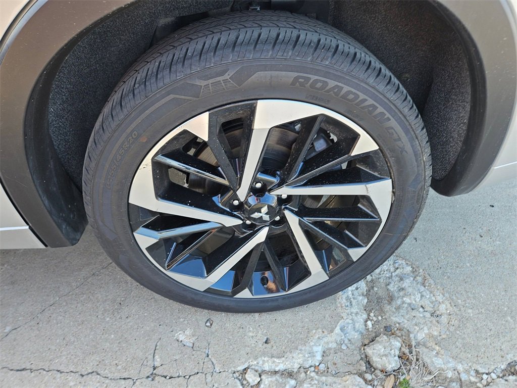 Used 2024 Mitsubishi Outlander SEL image 28