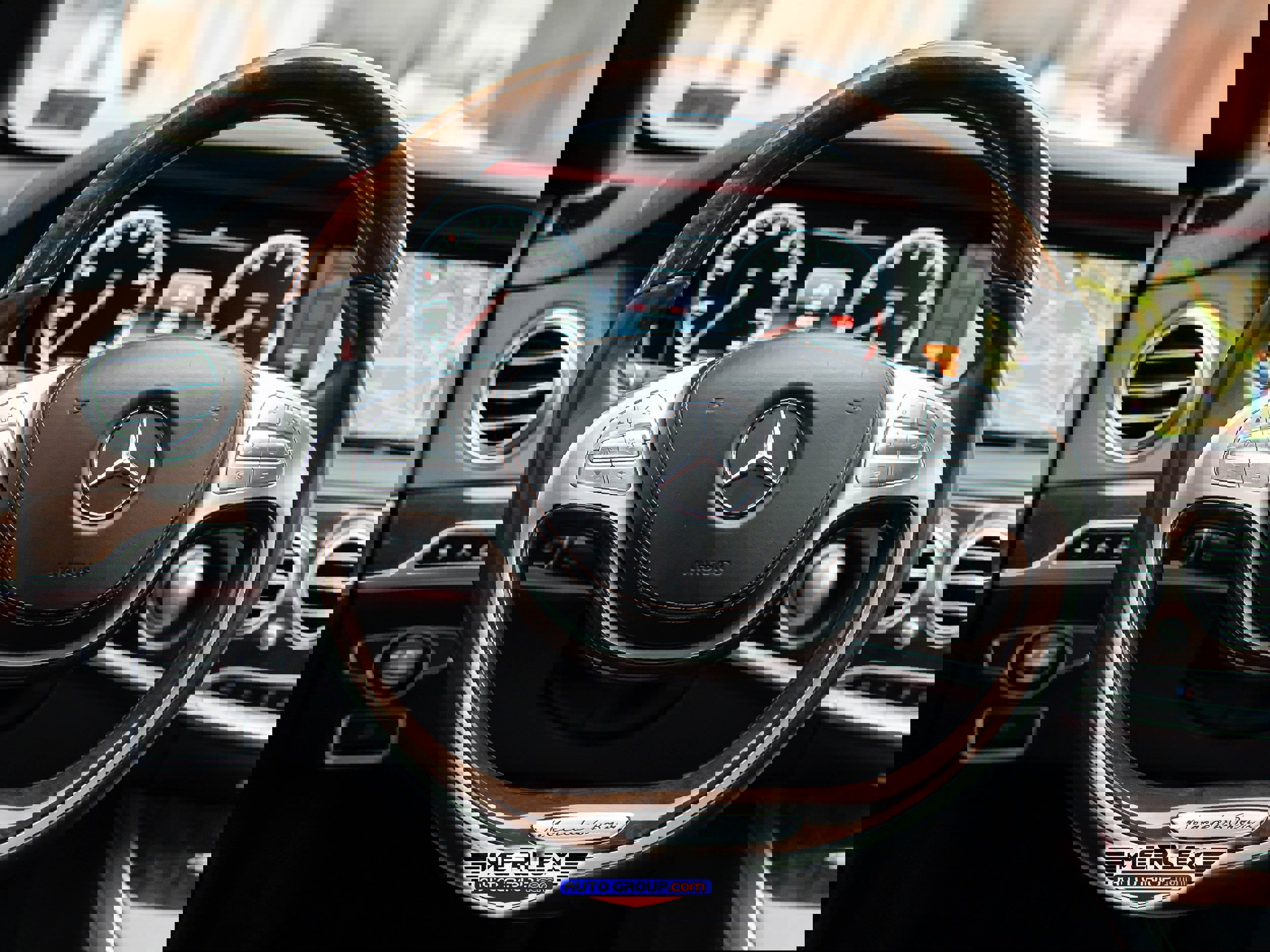 Used 2015 Mercedes-Benz S 550 4MATIC Sedan image 23