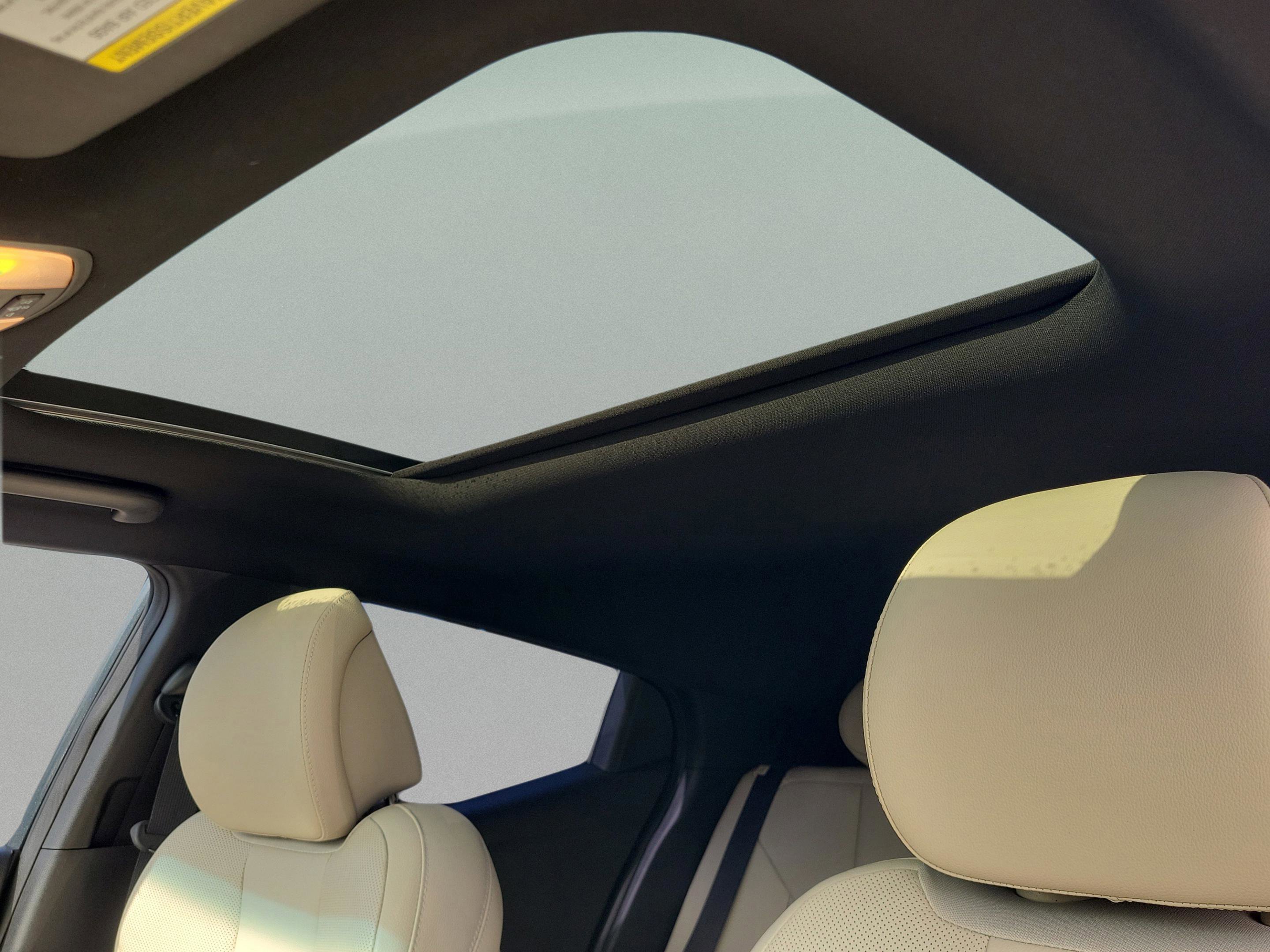 Used 2019 Hyundai Veloster Turbo Ultimate image 32