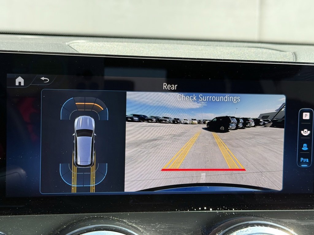 Used 2024 Mercedes-Benz GLB 250 image 9