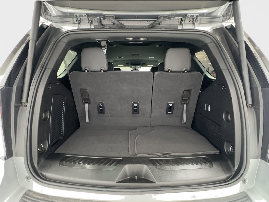 Used 2025 Chevrolet Tahoe LT AWD/4WD image 18