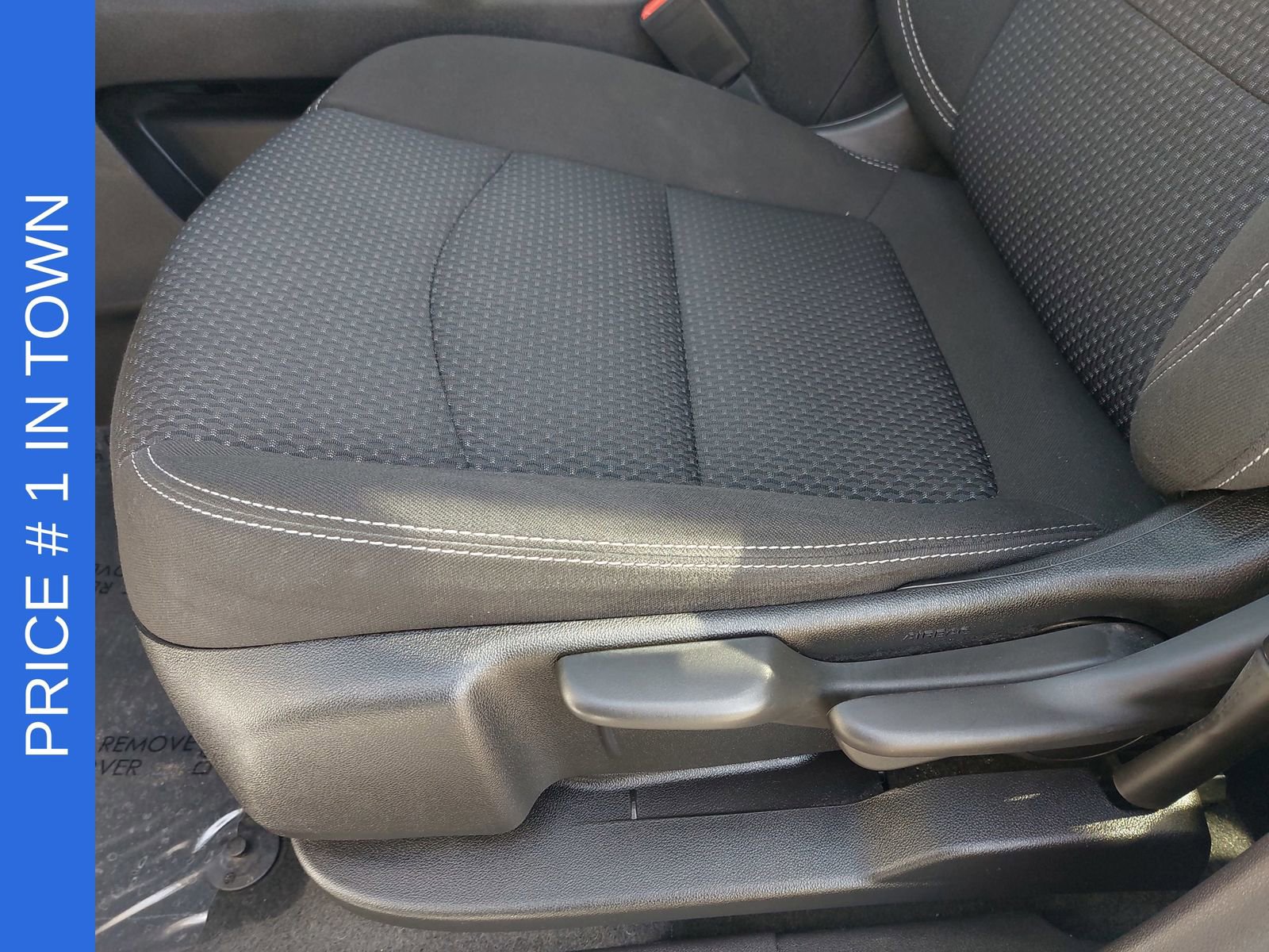 Used 2024 GMC Terrain SLE AWD/4WD image 28