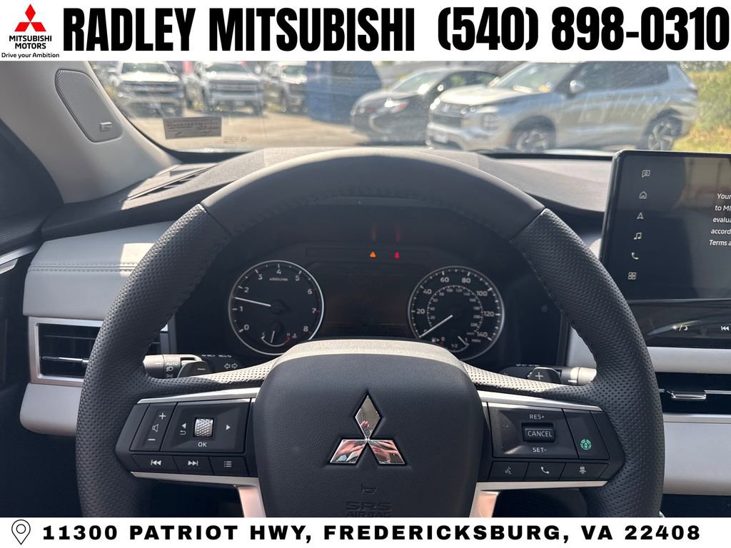 New 2026 Mitsubishi Outlander SE image 6